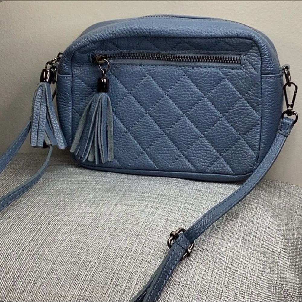 Fiordaliso Italian Leather Blue Quilted Crossbody With Removable Strap